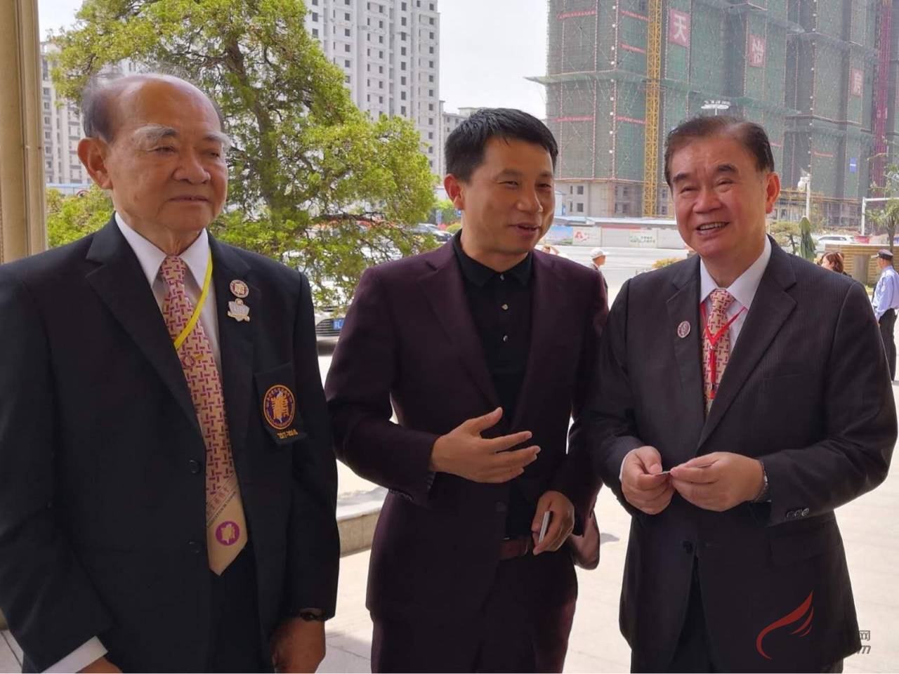 萧氏人口现在有多少_满归现在是多少人口(3)